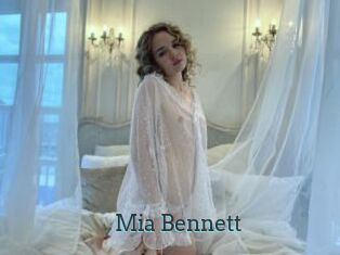 Mia_Bennett
